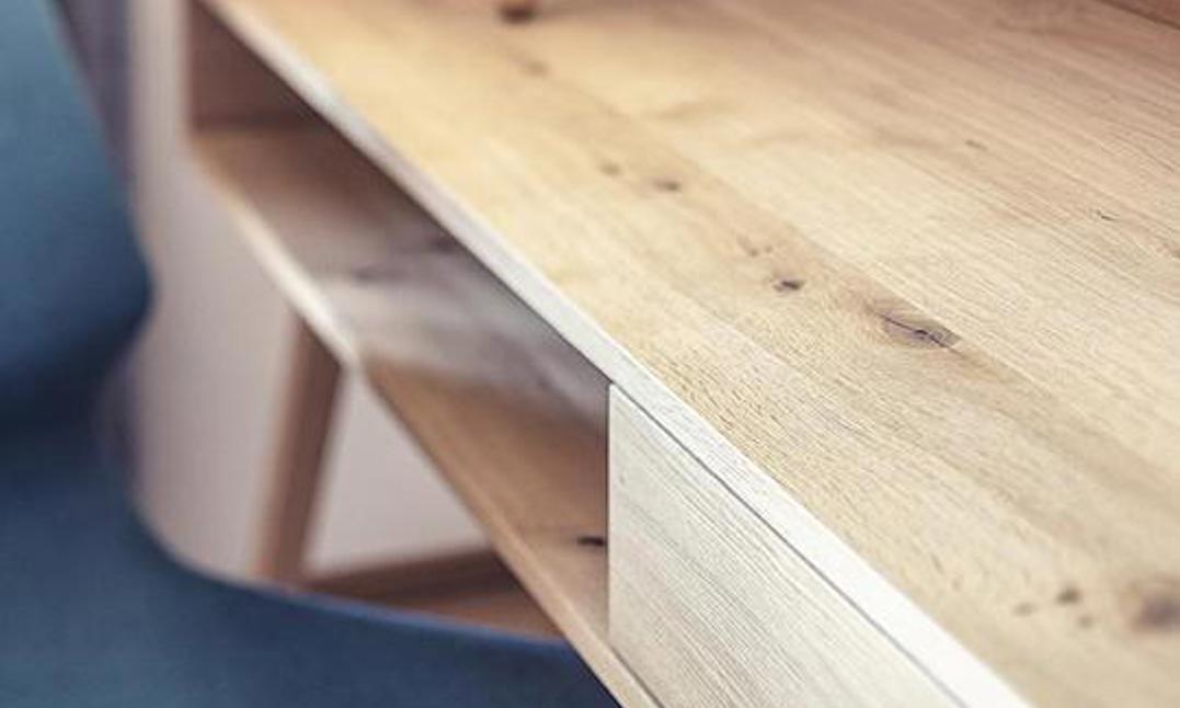 Kaindl Finer - Knotty Oak